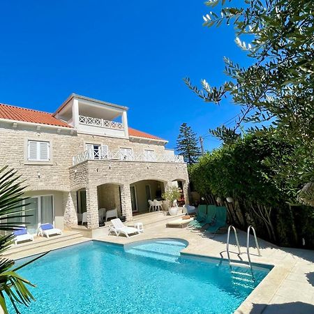 Villa Tiego เมดูลิน ภายนอก รูปภาพ