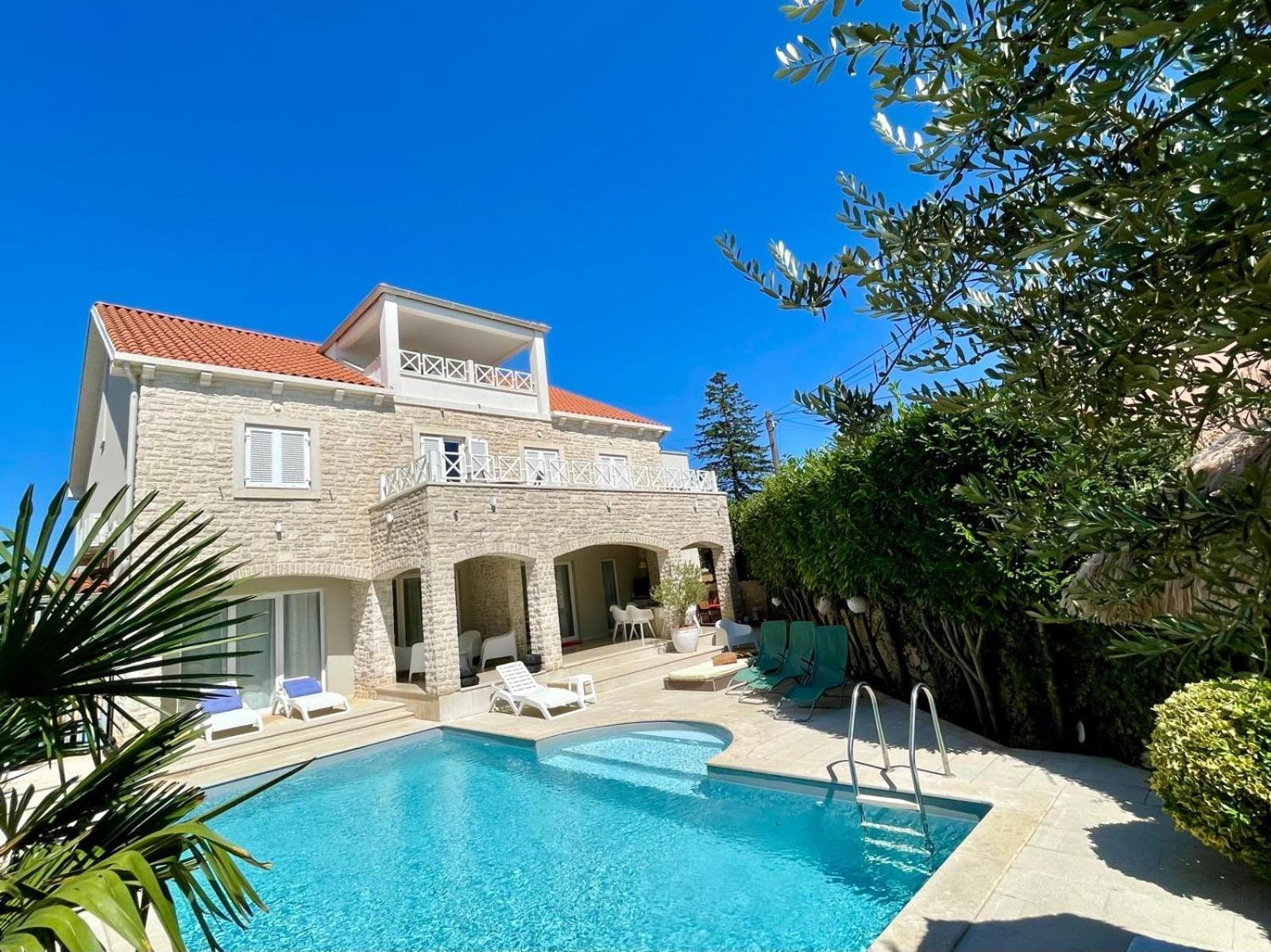 Villa Tiego เมดูลิน ภายนอก รูปภาพ